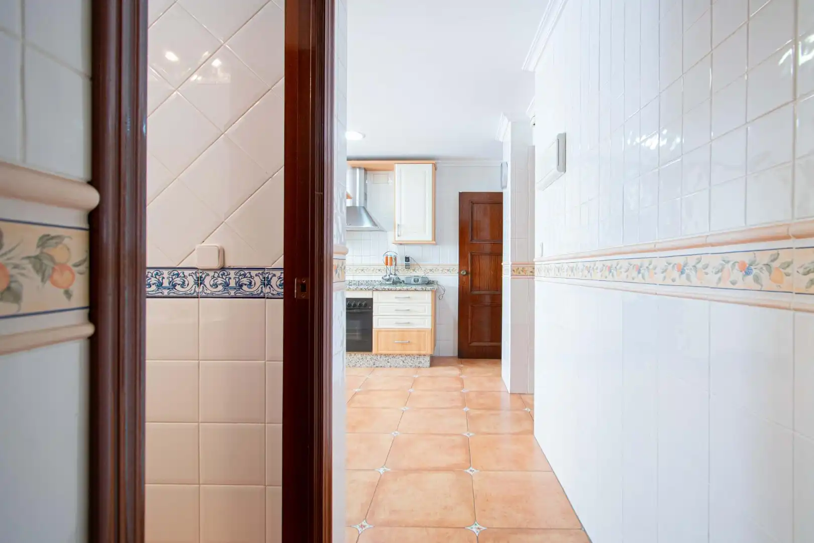 Kitchen of Flat for sale in Sevilla  with Air Conditioner, Heating and Storage room
