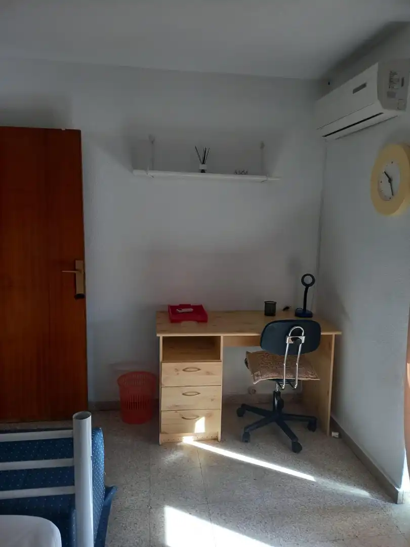 Habitación de Piso de alquiler en Córdoba con Aire acondicionado, Calefacción y Trastero
