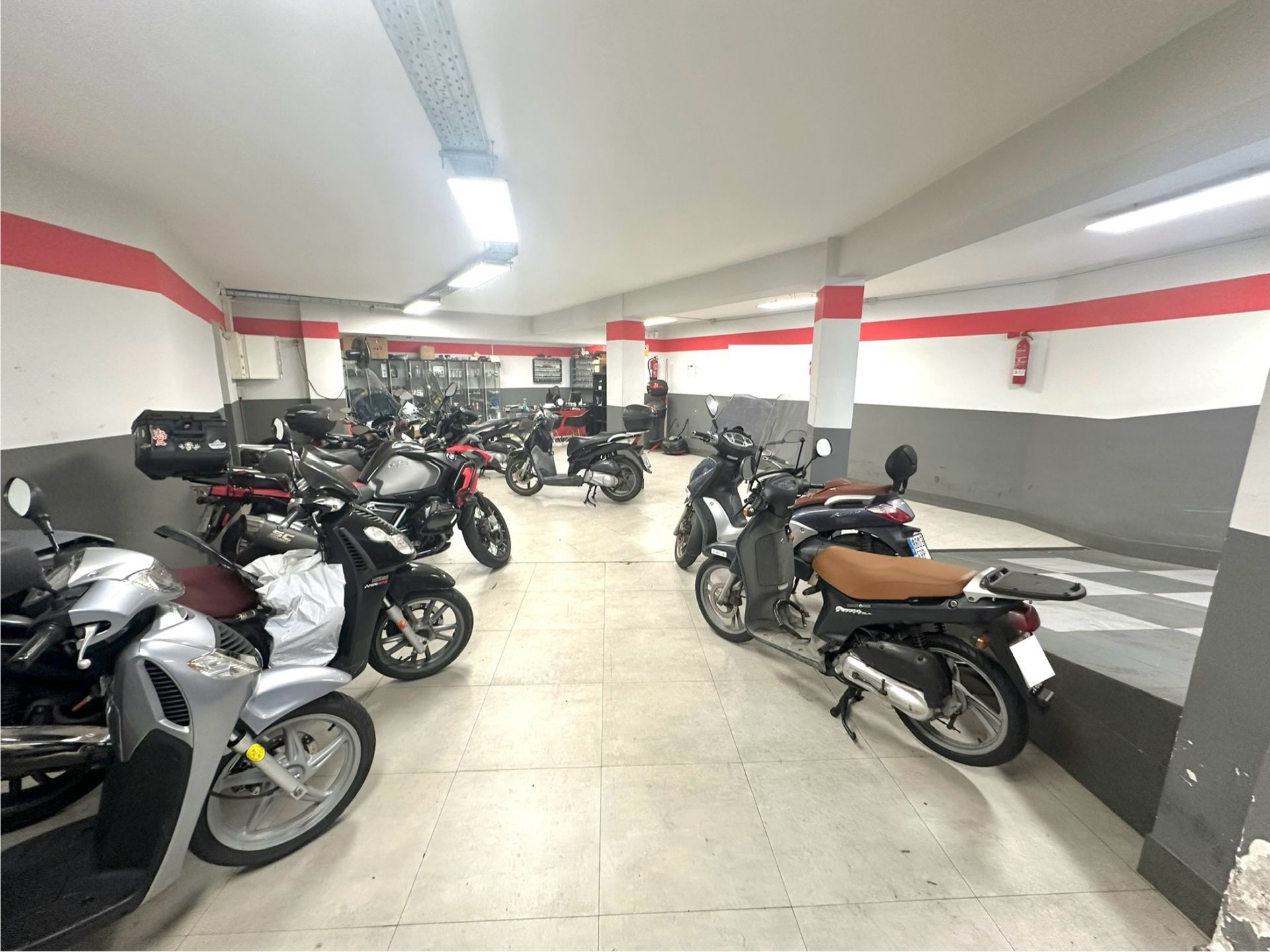 Parking of Premises for sale in  Barcelona Capital  with Furnished