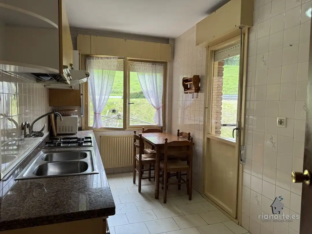 Cocina de Piso en venta en Ribadesella con Calefacción