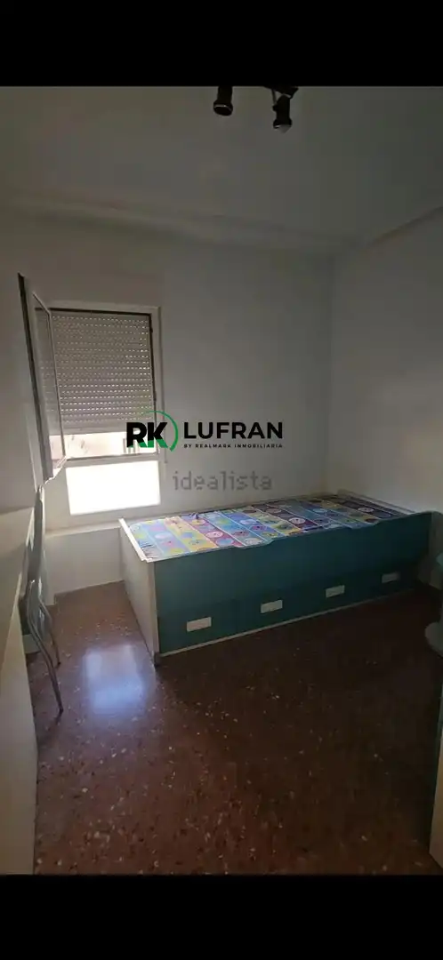 Habitación de Piso en venta en Elda