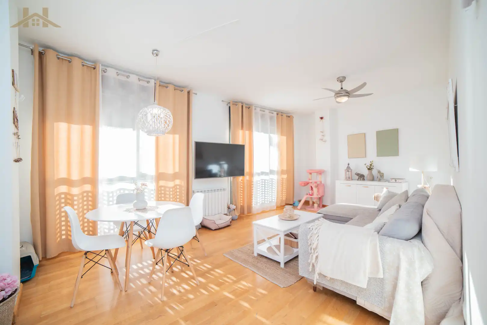 Sala d'estar de Pis en venda en Valdemoro amb Calefacció i Forn