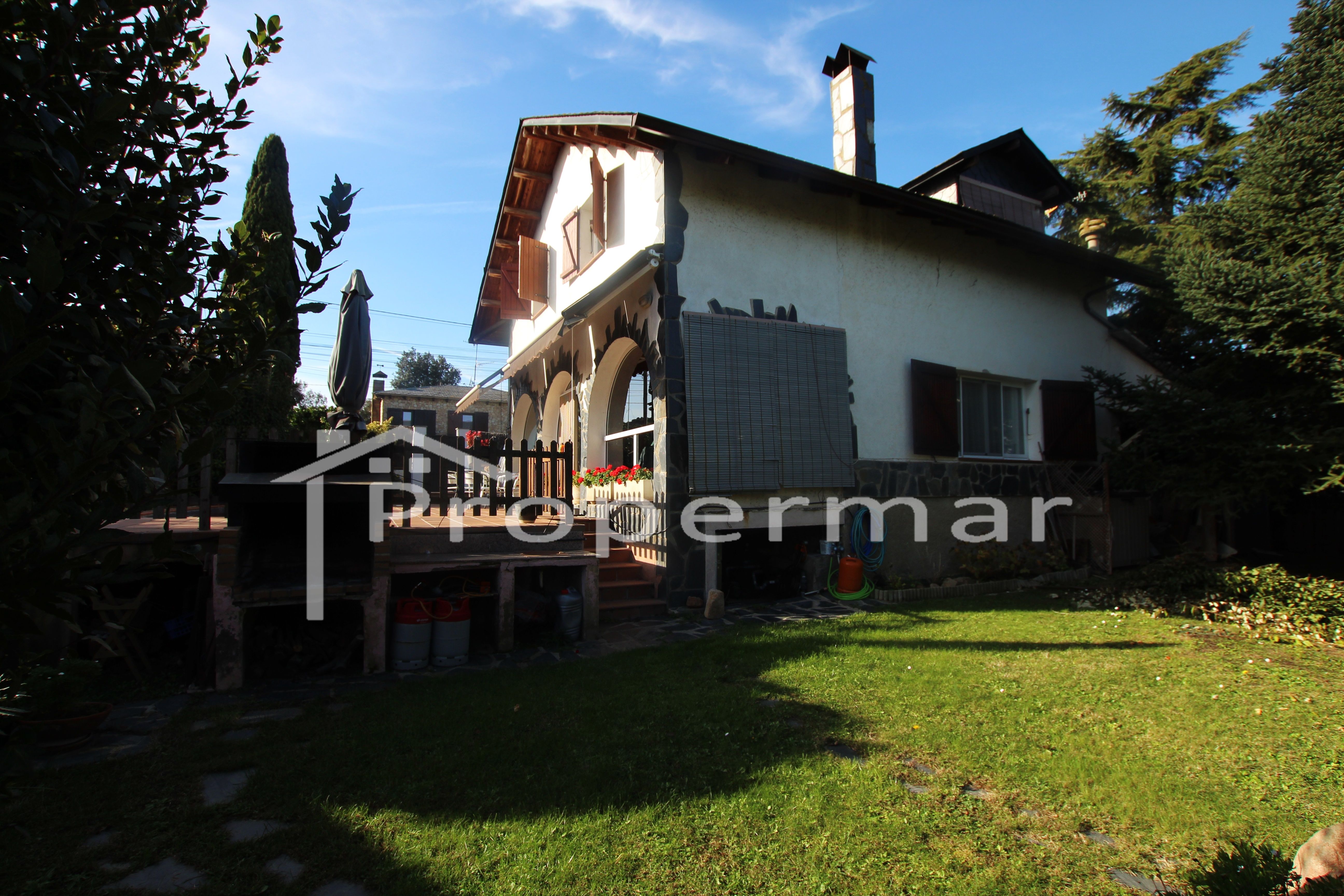 Exterior view of House or chalet for sale in Vallgorguina  with Heating, Private garden and Terrace