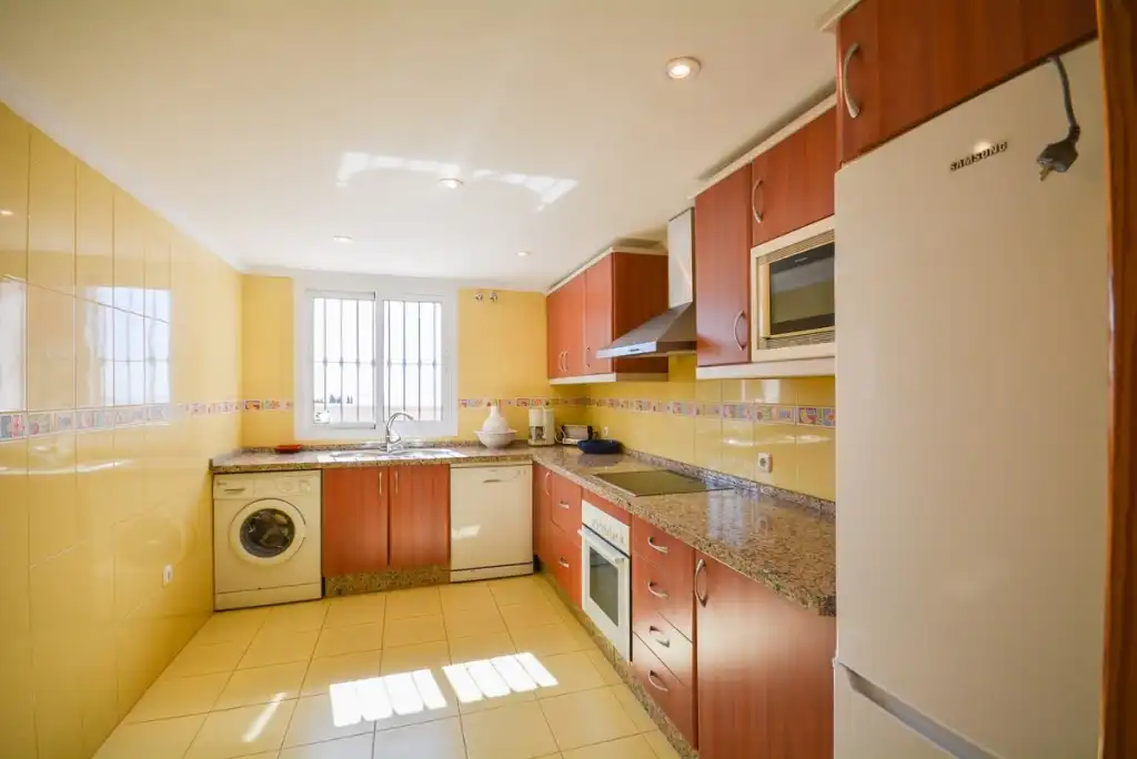 Kitchen of Houses for sale in Benalmádena  with Air Conditioner, Private garden and Terrace