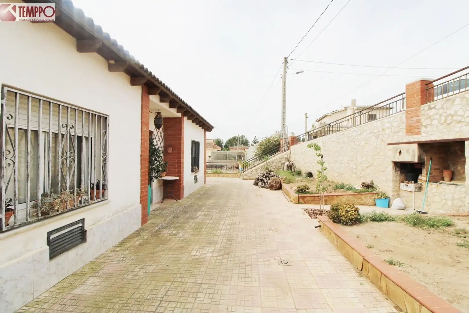 Vista exterior de Casa o xalet en venda en La Bisbal del Penedès amb Calefacció, Jardí privat i Terrassa