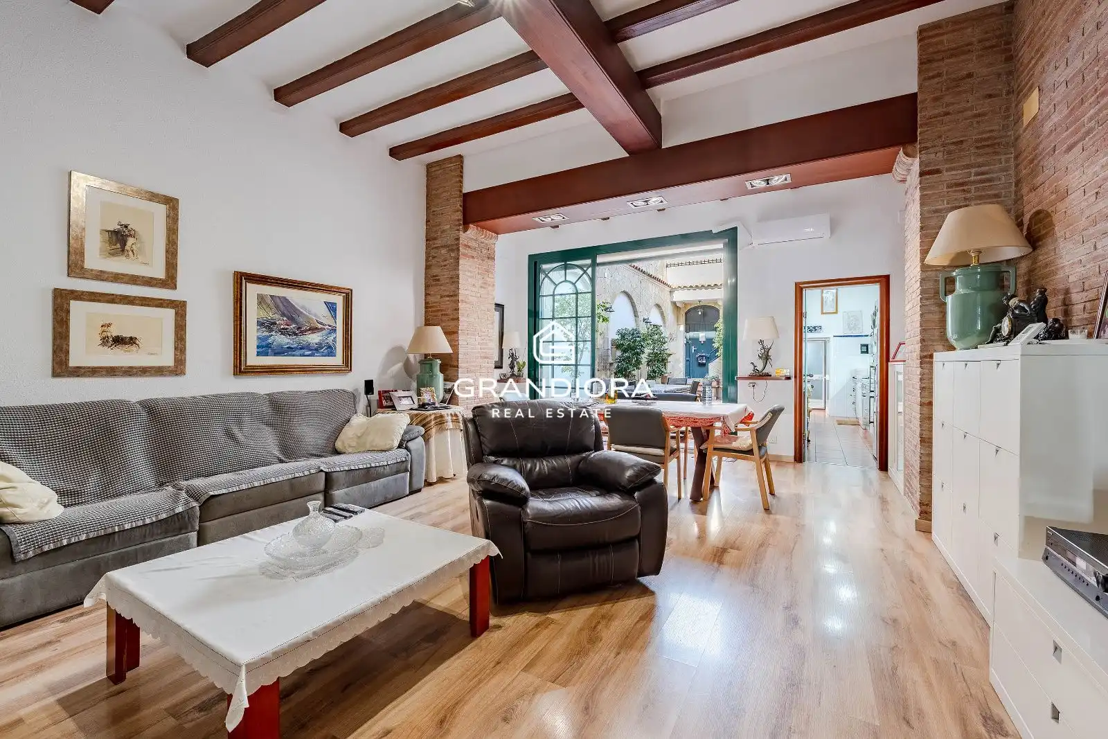 Sala d'estar de Casa o xalet en venda en El Masnou amb Terrassa