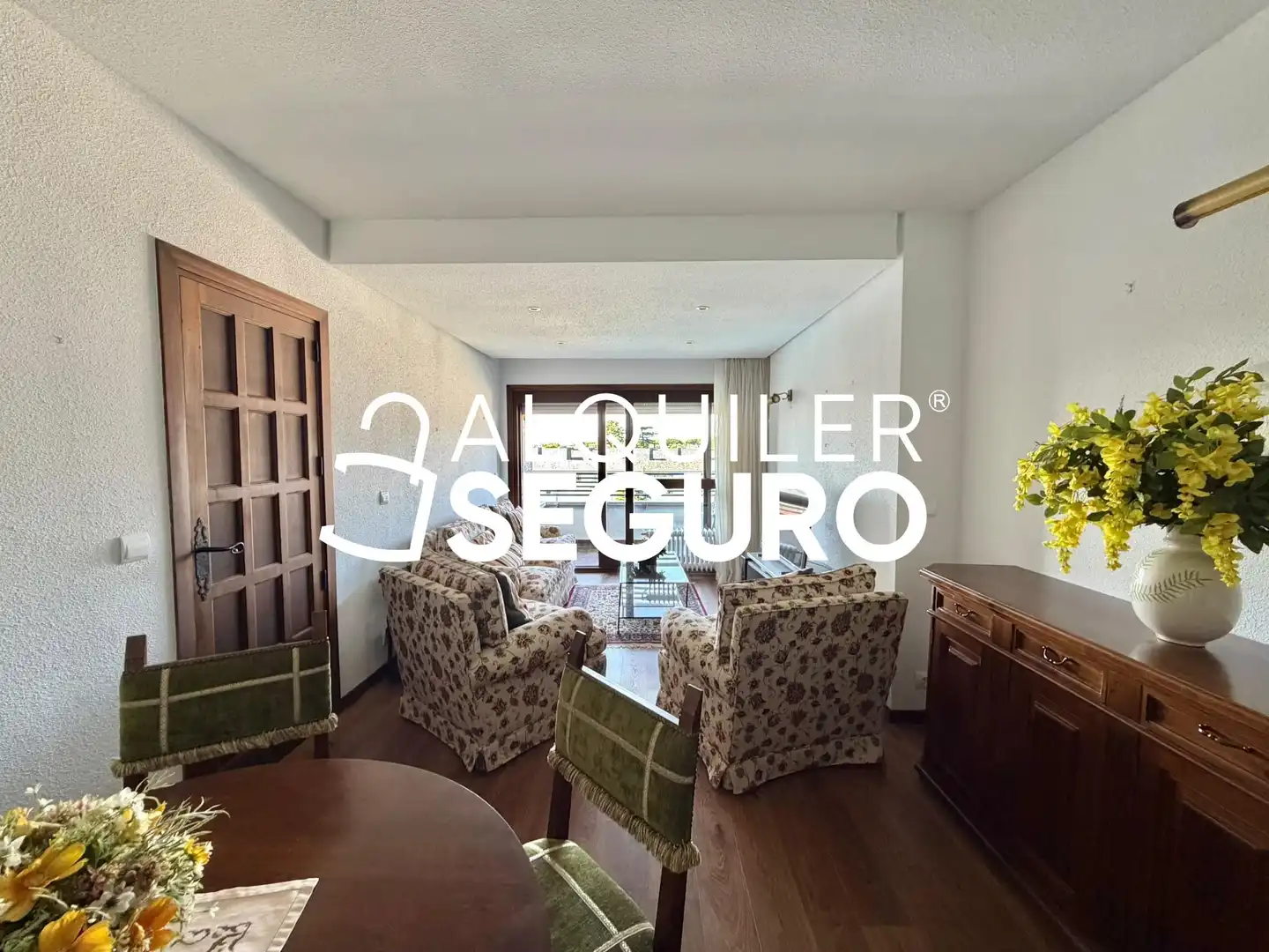 Living room of Flat for rent in El Escorial  with Heating, Terrace and Swimming Pool