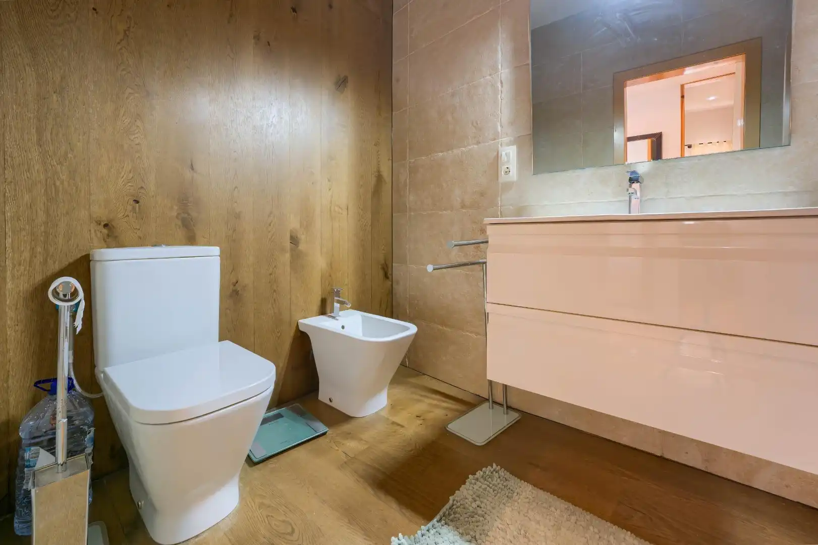 Baño de Casa o chalet en venta en Sanlúcar la Mayor con Aire acondicionado, Jardín privado y Trastero
