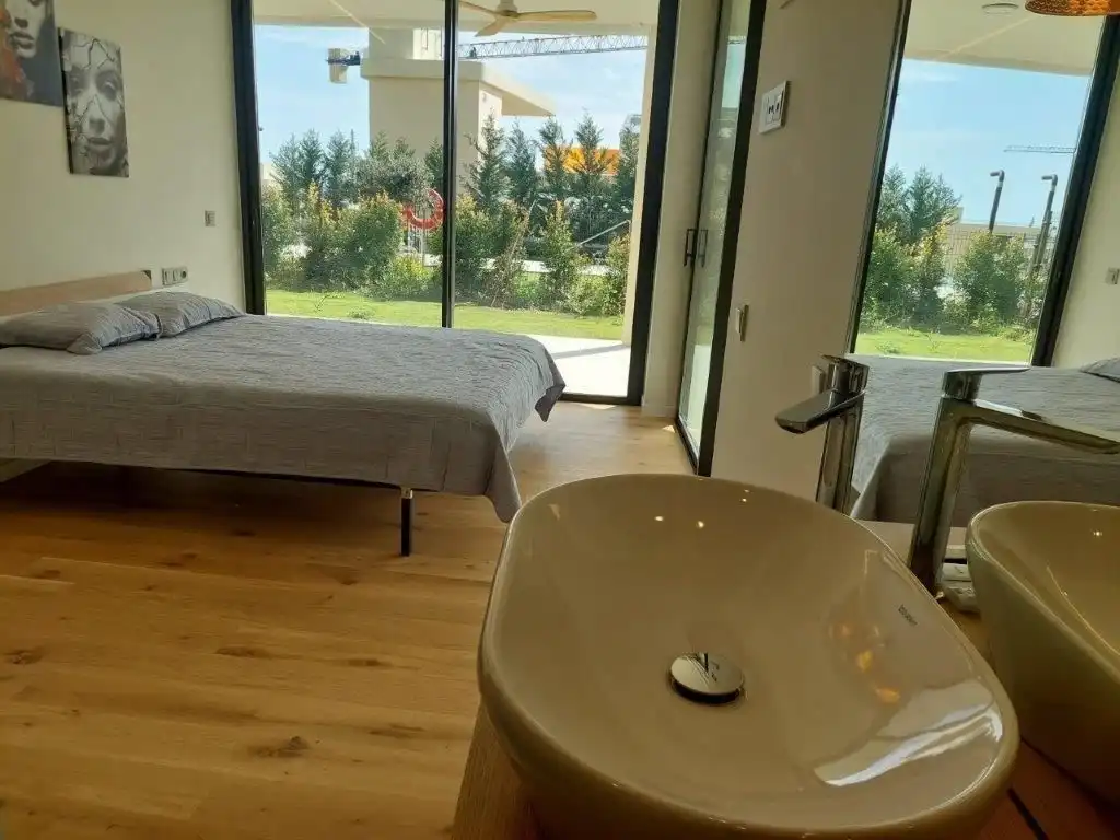 Dormitori de Apartament en venda en Benalmádena amb Aire condicionat, Calefacció i Jardí privat