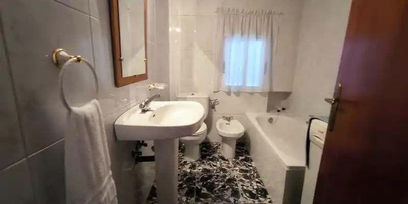 Bany de Casa o xalet en venda en Lorca amb Jardí privat