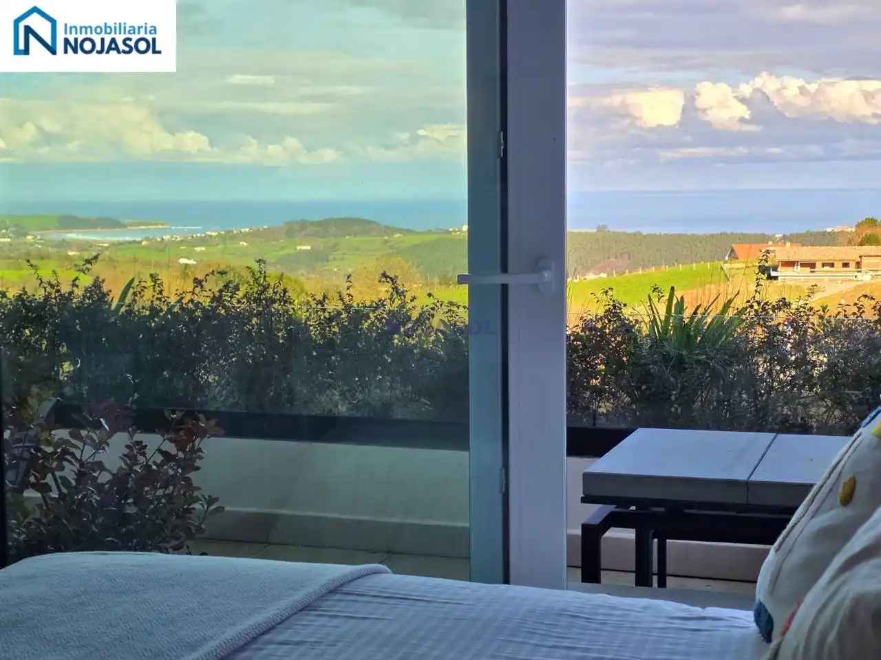 Habitación de Apartamento en venta en Comillas (Cantabria) con Calefacción, Terraza y Alarma