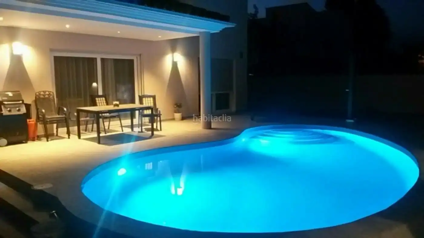 Villa con giardino in vendita a Avinguda de la República Catalana 10, imagen 15