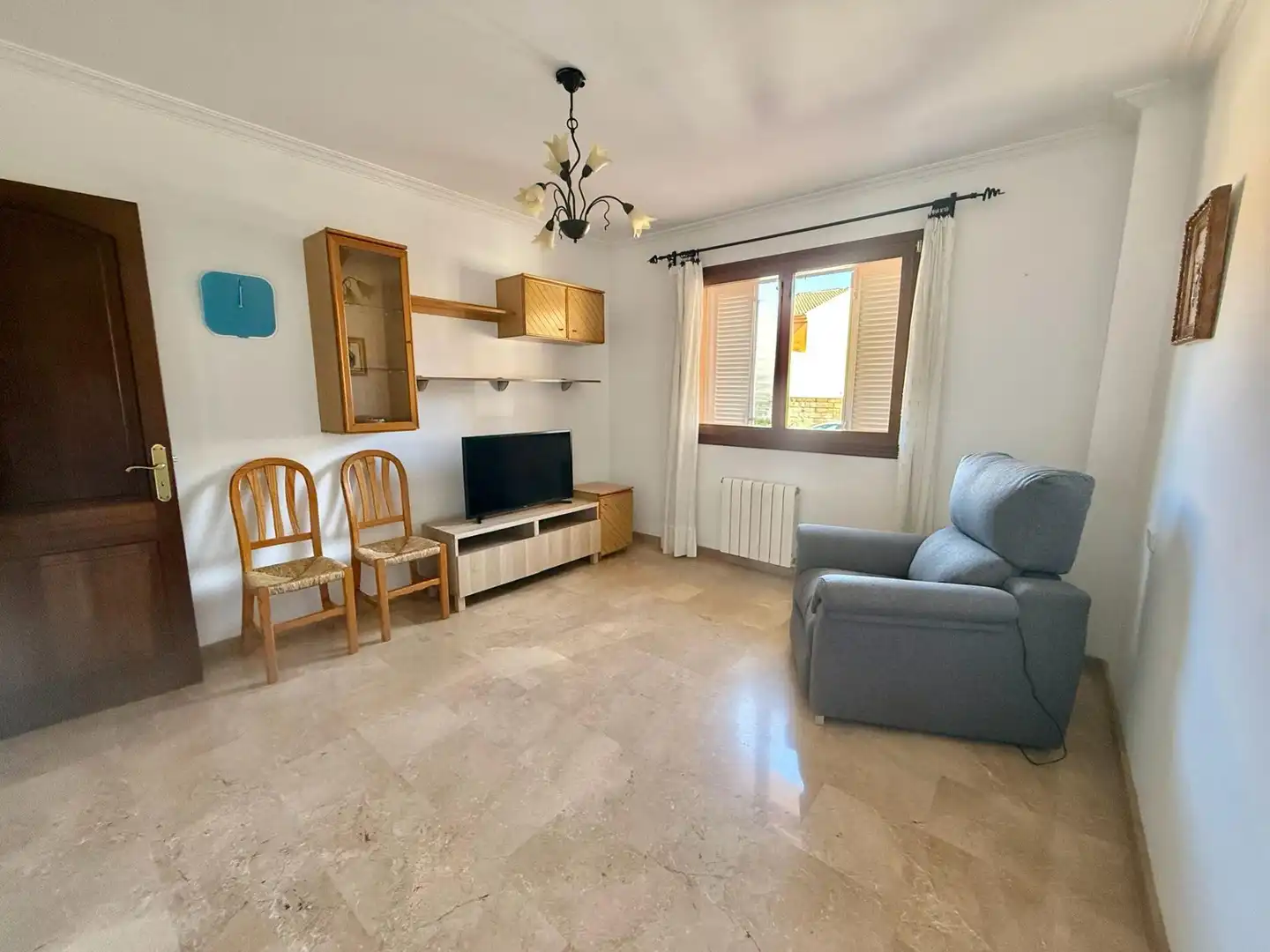 Sala d'estar de Casa o xalet de lloguer en  Palma de Mallorca amb Aire condicionat, Terrassa i Balcó