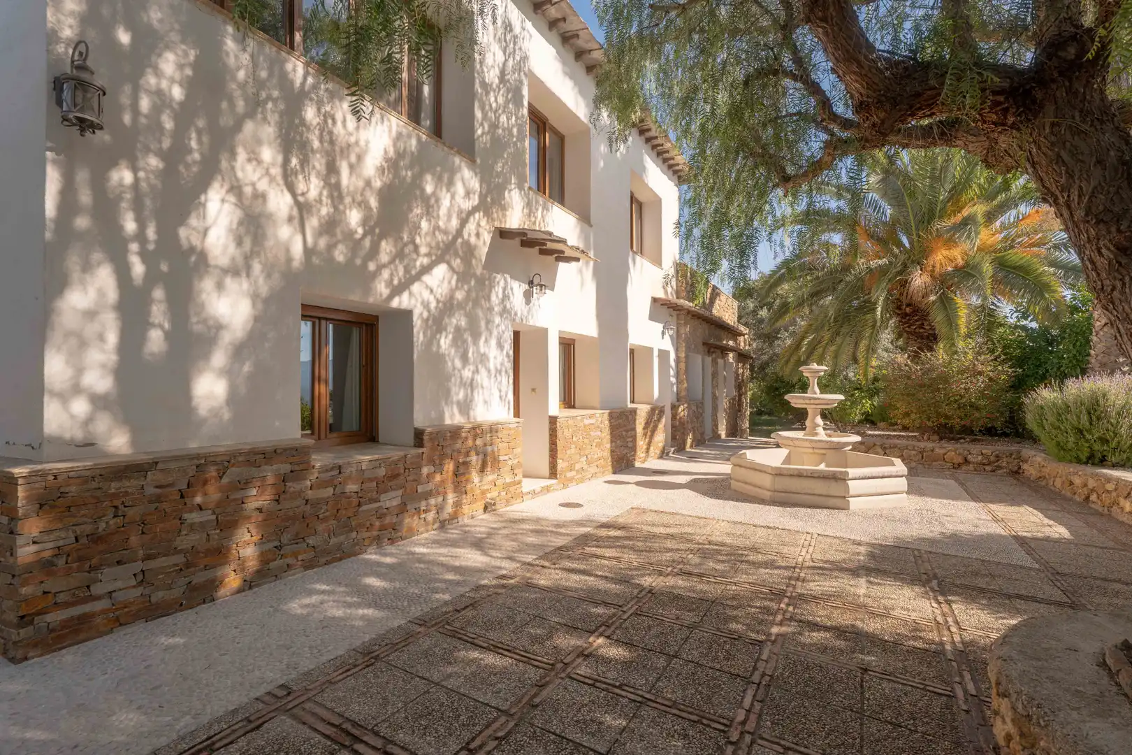 Außenansicht von Country house zum Verkauf in Válor mit Privatgarten, Terrasse und Abstellraum