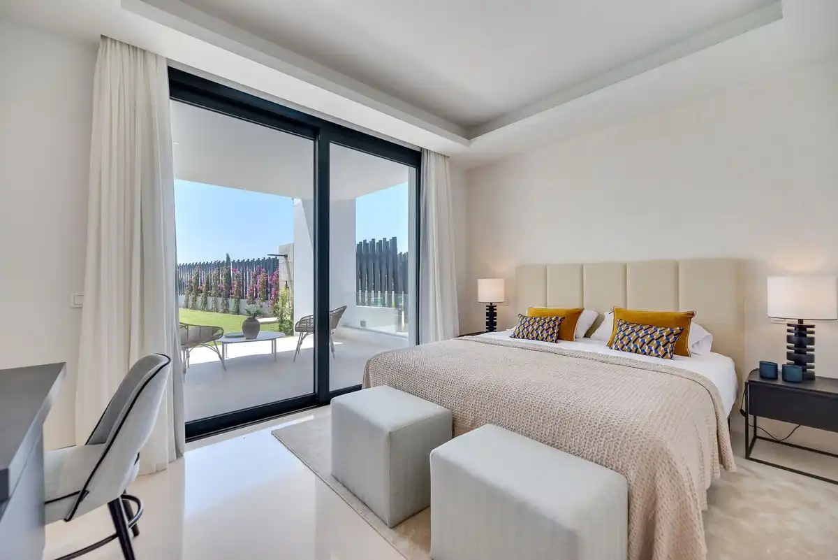 Chalet con piscina en venta en Milla de Oro, imagen 26