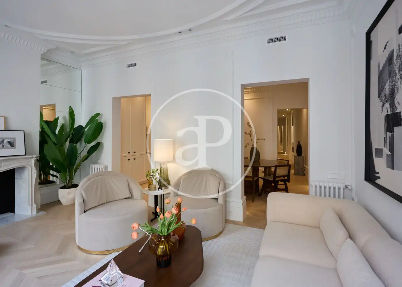 Living room of Flat for sale in Madrid  with Air Conditioner, Heating and Balcony