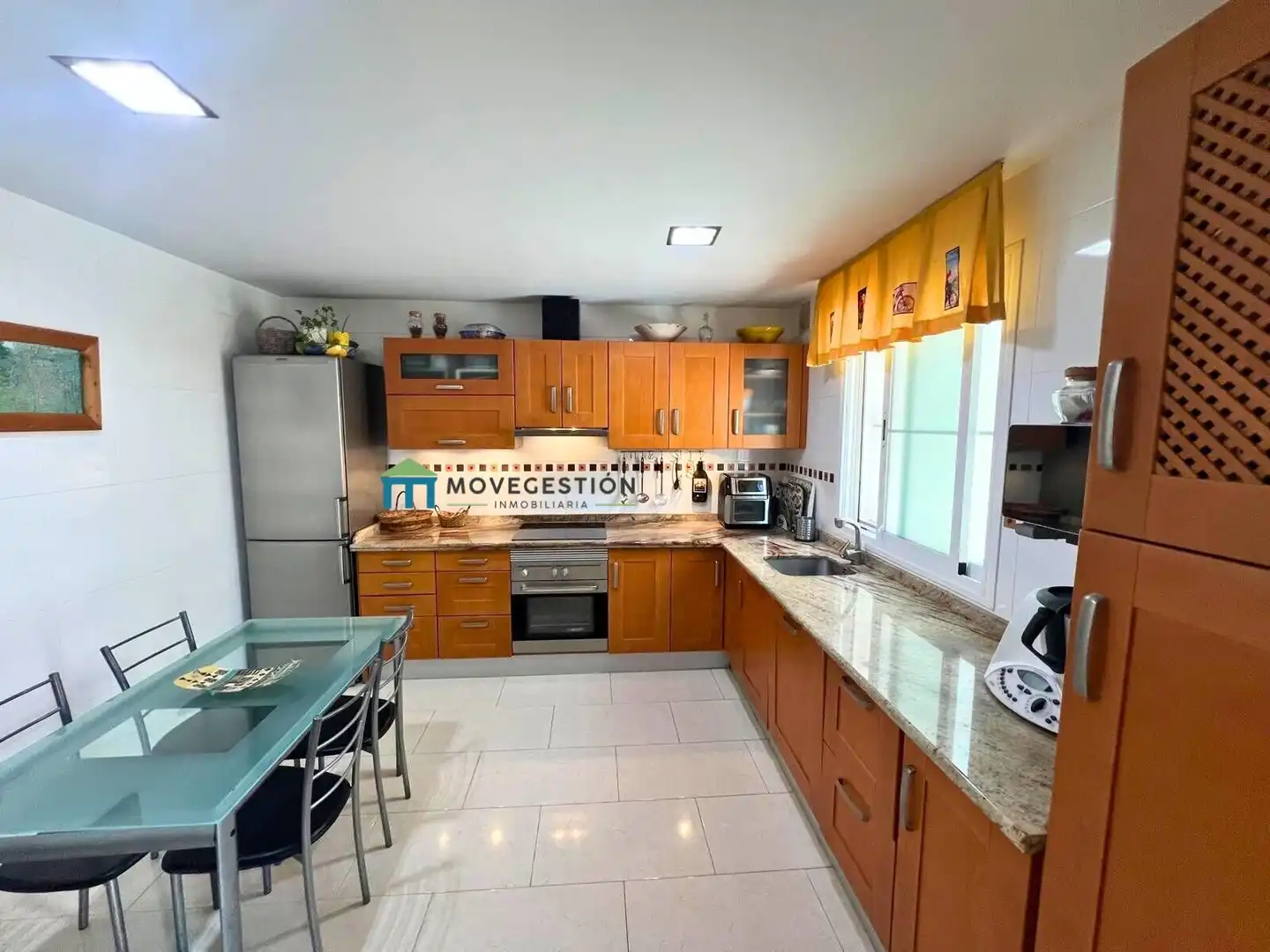 Kitchen of Houses for sale in Ubrique  with Air Conditioner and Terrace