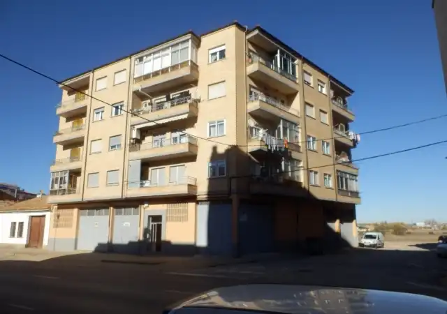 Vista exterior de Pis en venda en Almazán