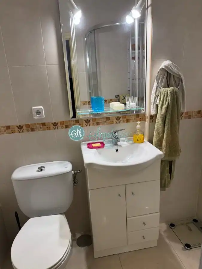 Bathroom of Flat for sale in Segovia  with Heating, Storage room and Balcony