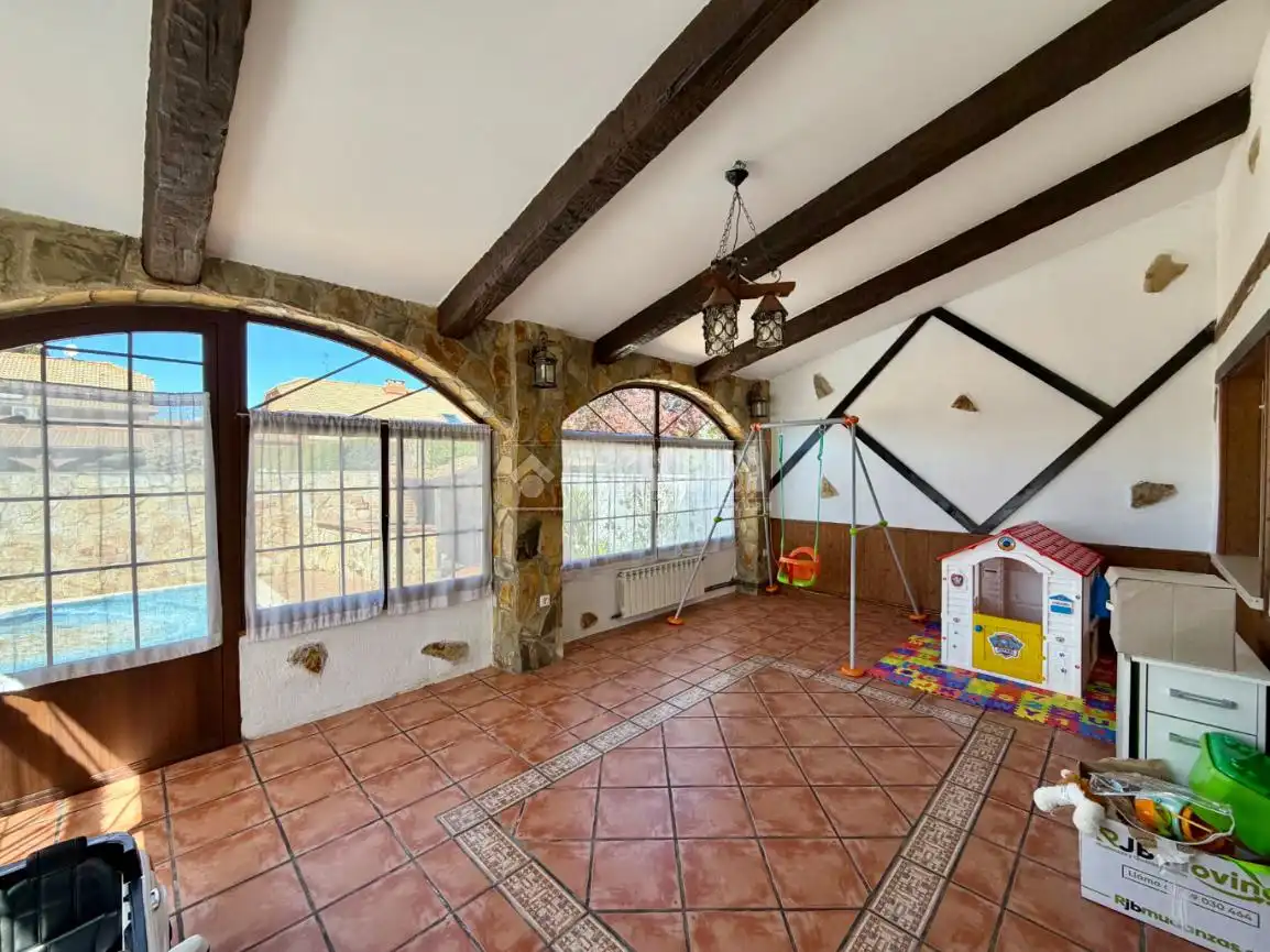 Casa adosada en venta en Villanueva de la Torre