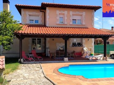 Casa amb piscina en venda a Milagros