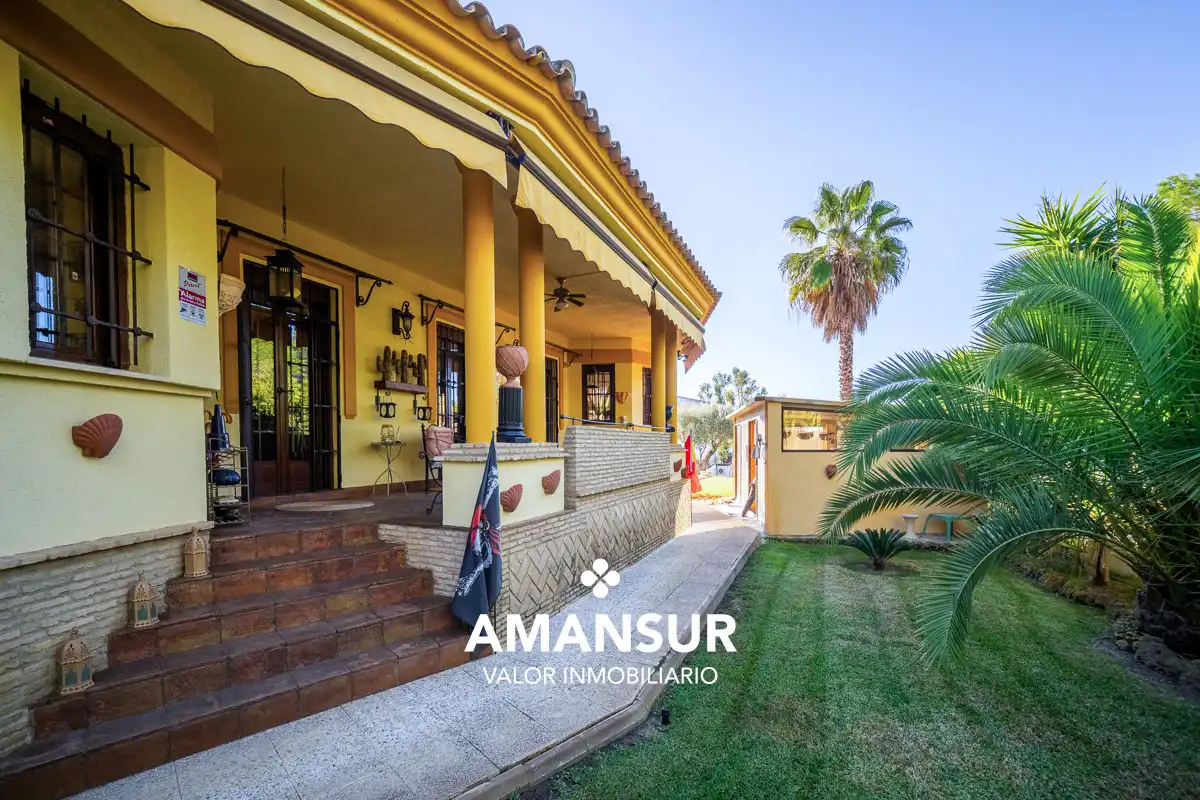 Chalet con piscina en venta en Avenida del Almendro, imagen 111