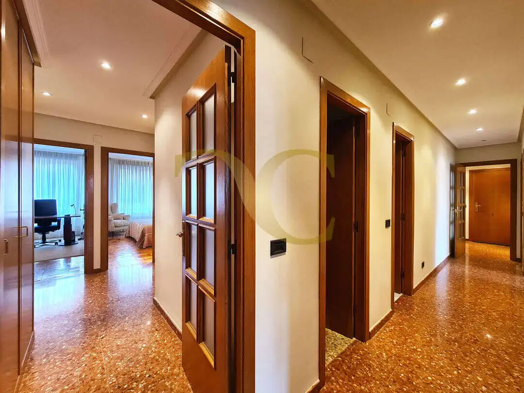 Flat for sale in Oviedo   with Heating