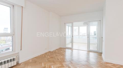 Foto 2 de Apartament en venda a Costillares, Madrid