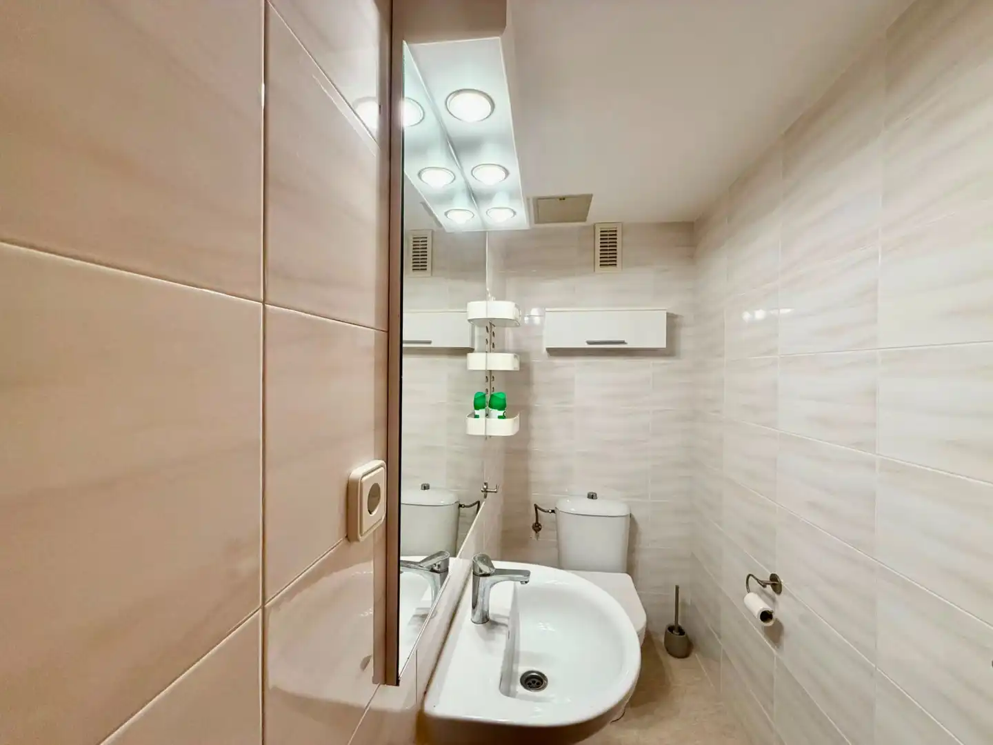 Badezimmer von Maisonette zum Verkauf in Torredembarra mit Heizung, Privatgarten und Terrasse