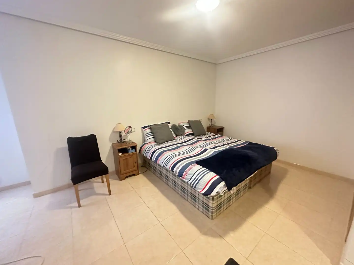 Dormitori de Apartament en venda en Jacarilla amb Moblat i Balcó