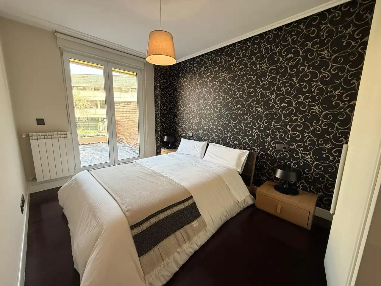 Schlafzimmer von Erdgeschoss zum Verkauf in Castro-Urdiales mit Heizung, Terrasse und Abstellraum