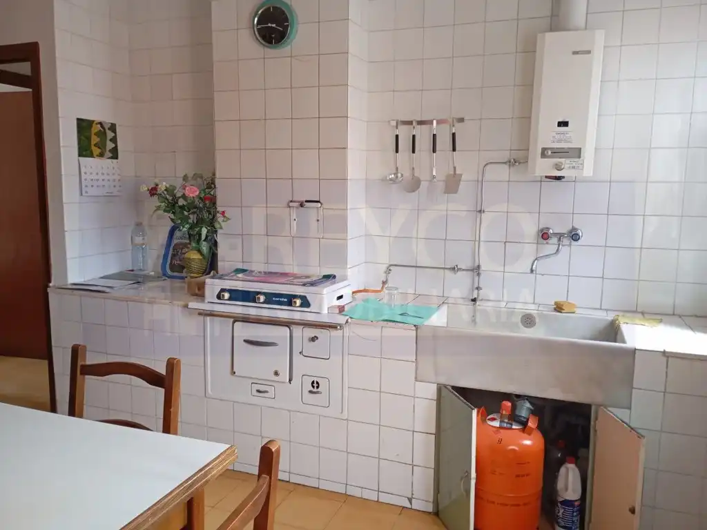 Cocina de Piso en venta en Baños de Río Tobía