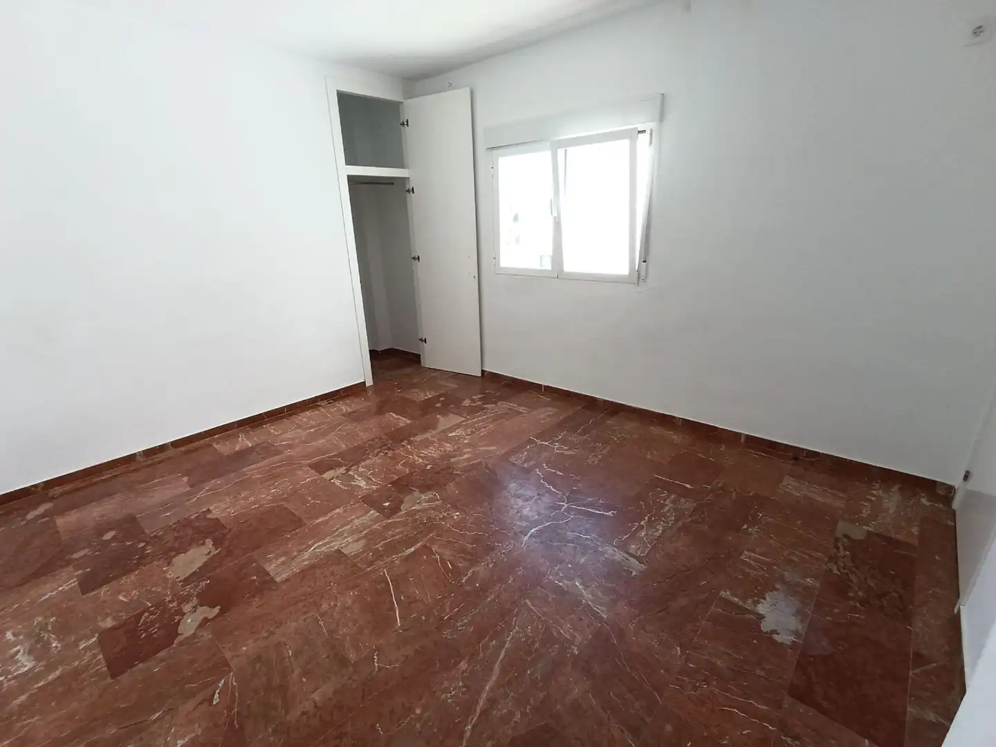 Schlafzimmer von Wohnung zum Verkauf in Linares