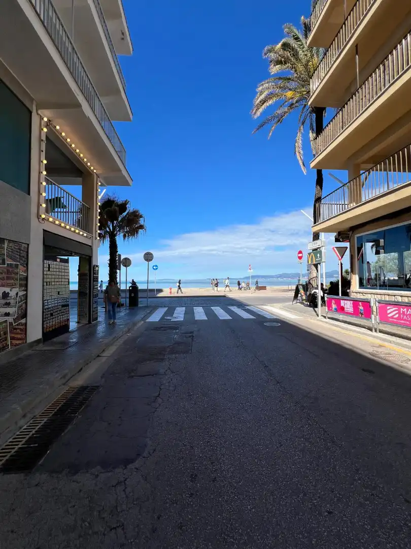 Außenansicht von Wohnung zum Verkauf in  Palma de Mallorca mit Balkon