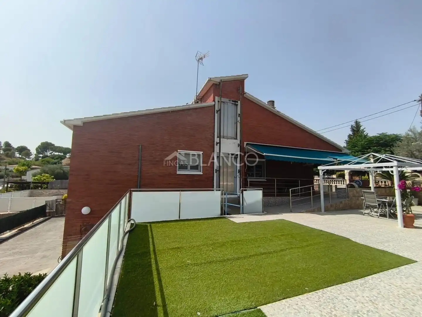 Vista exterior de Casa o chalet en venta en Piera con Aire acondicionado, Calefacción y Jardín privado