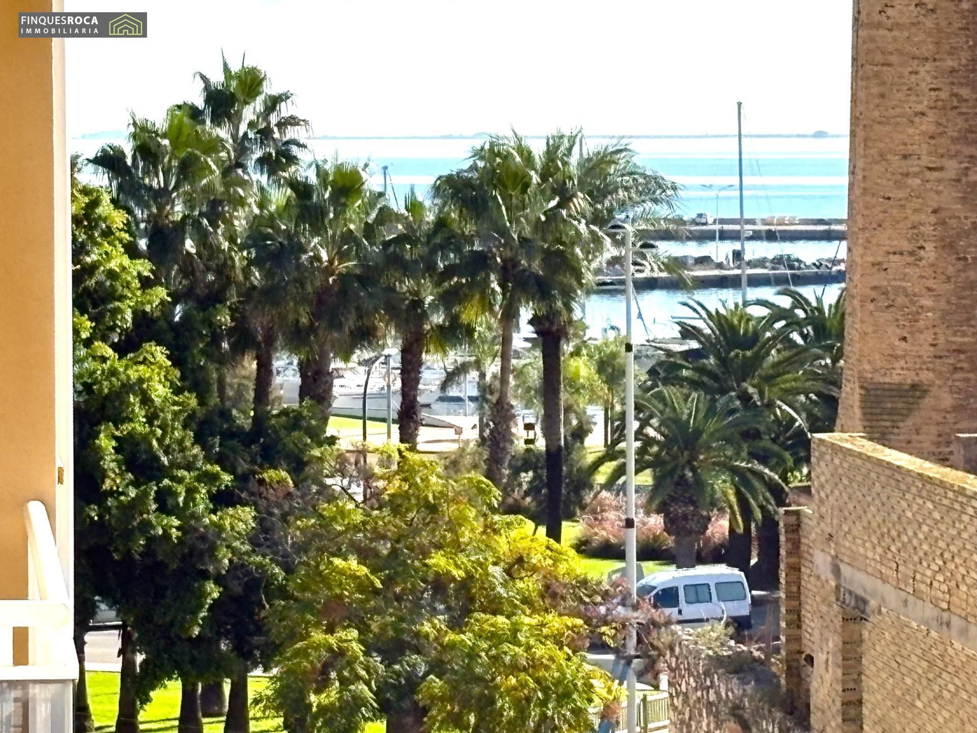 Exterior view of Flat for sale in Sant Carles de la Ràpita  with Terrace, Balcony and Alarm