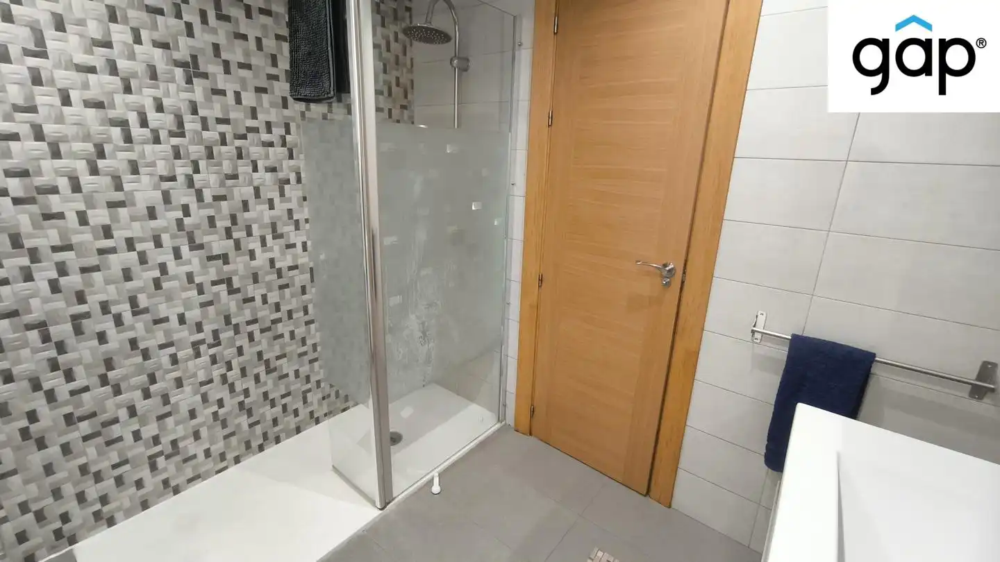 Bany de Pis en venda en Cuenca amb Aire condicionat, Calefacció i Parquet