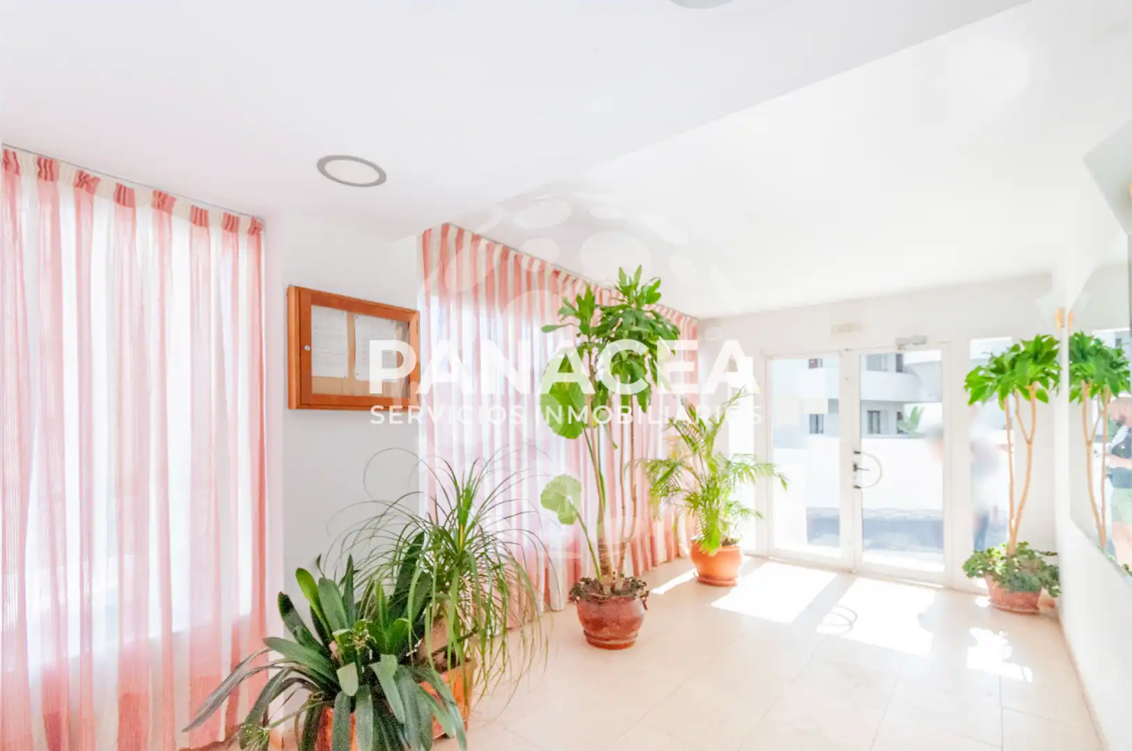 Vivienda con piscina en venta en Solymar, imagen 21