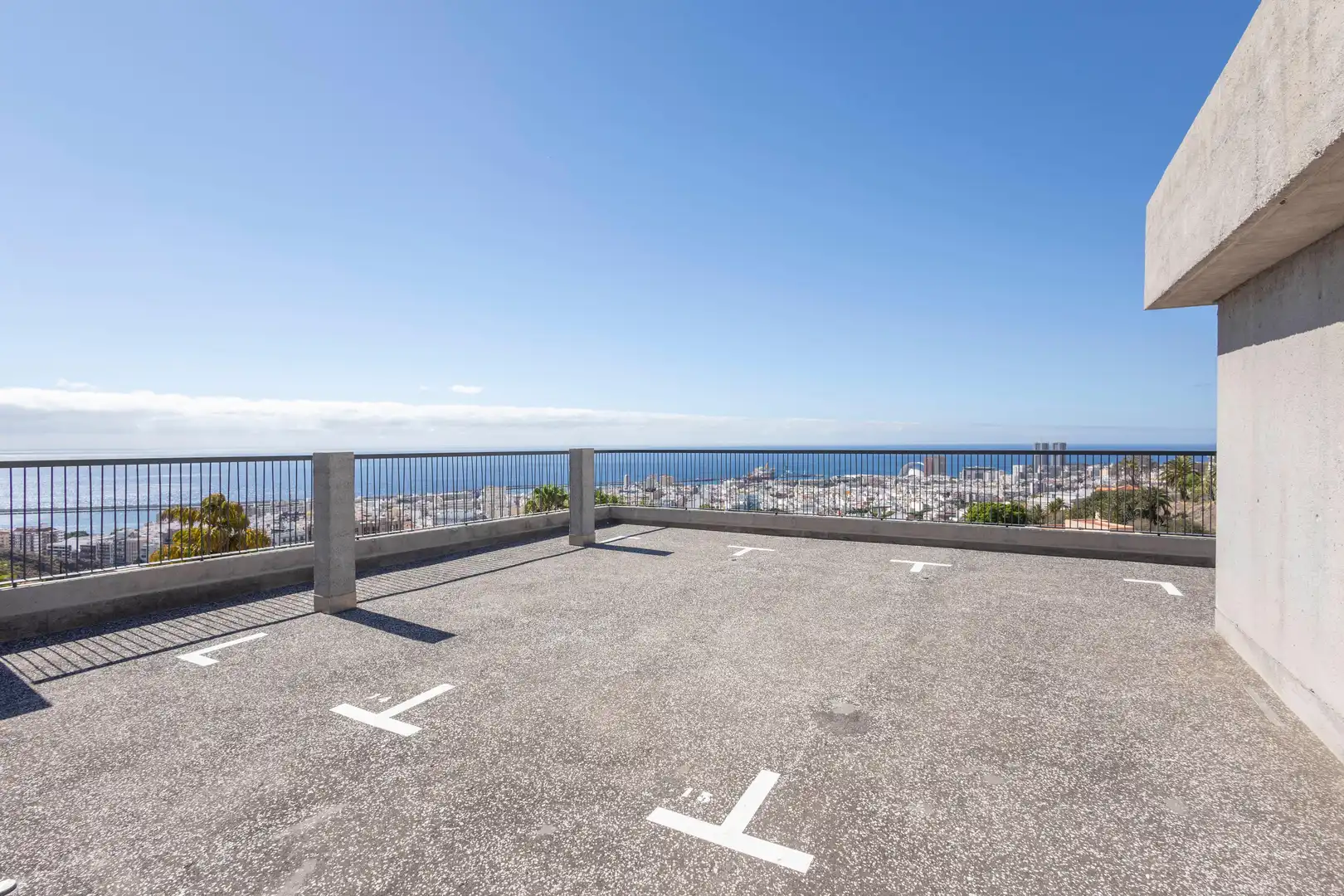 Aparcament de Casa adosada en venda en Santa Cruz de Tenerife