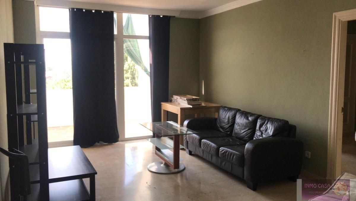 Sala d'estar de Apartament de lloguer en Marbella amb Terrassa, Forn i Rentadora