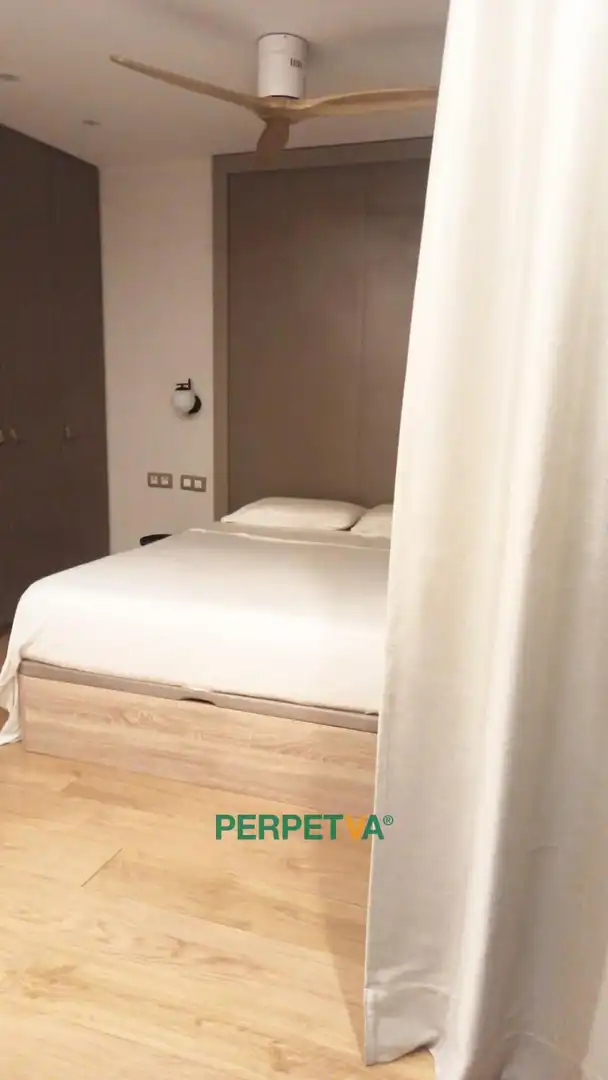 Bedroom of Flat for rent in Barcelona  with Air Conditioner, Swimming Pool and Furnished
