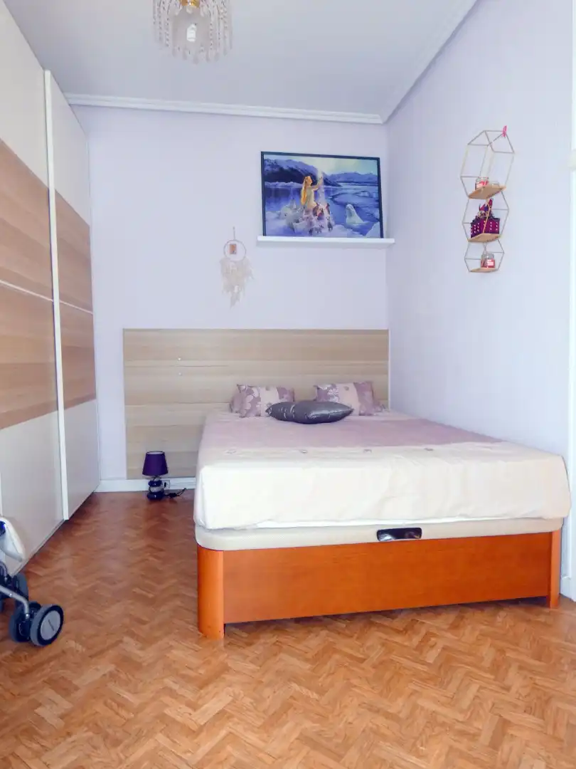 Habitación de Piso en venta en Bilbao  con Calefacción, Parquet y Terraza