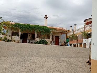 Casa rústica amb piscina en venda a Los Tablones - La Garnatilla