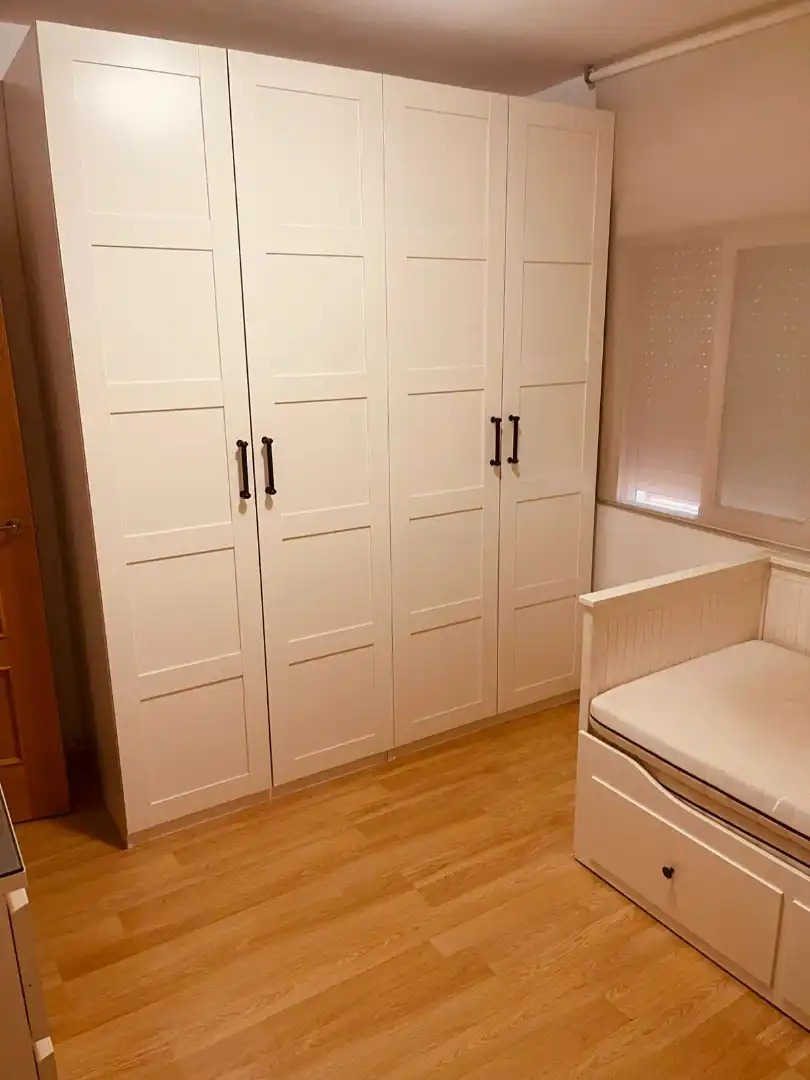 Habitación de Piso de alquiler en Granada con Aire acondicionado, Calefacción y Parquet