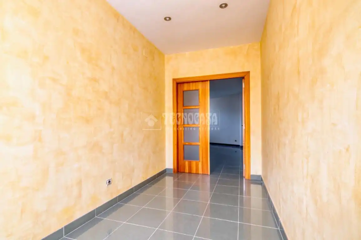 Piso en venta en Topas con Terraza