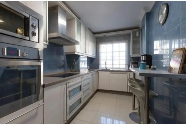 Cocina de Casa adosada de alquiler en Benalmádena con Aire acondicionado, Terraza y Amueblado