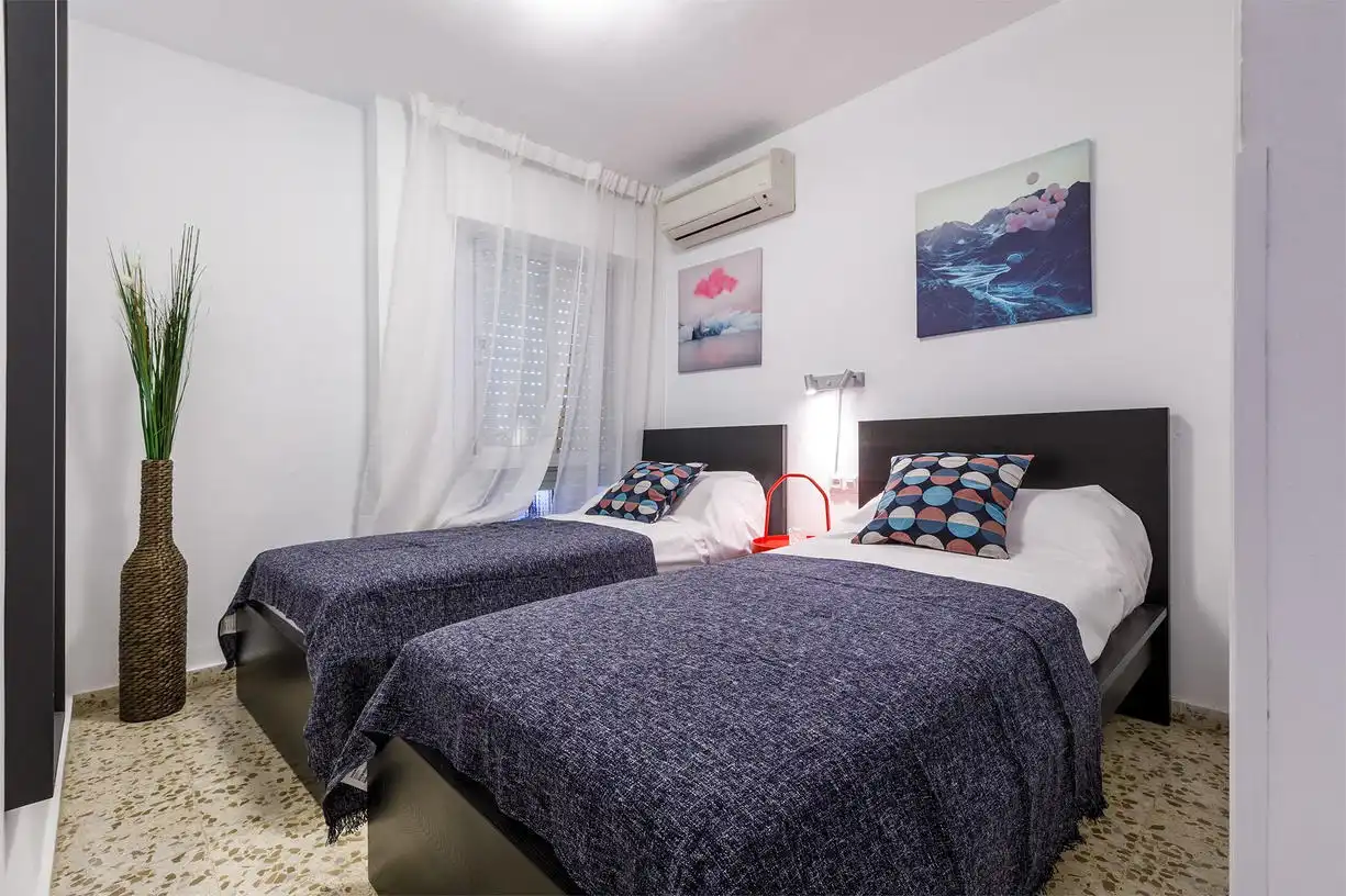 Bedroom of Flat for sale in Vélez-Málaga  with Air Conditioner, Terrace and Storage room