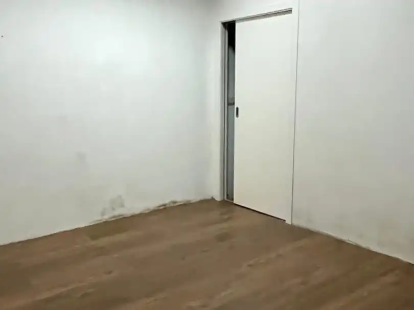 Local de alquiler en Xove con Parquet