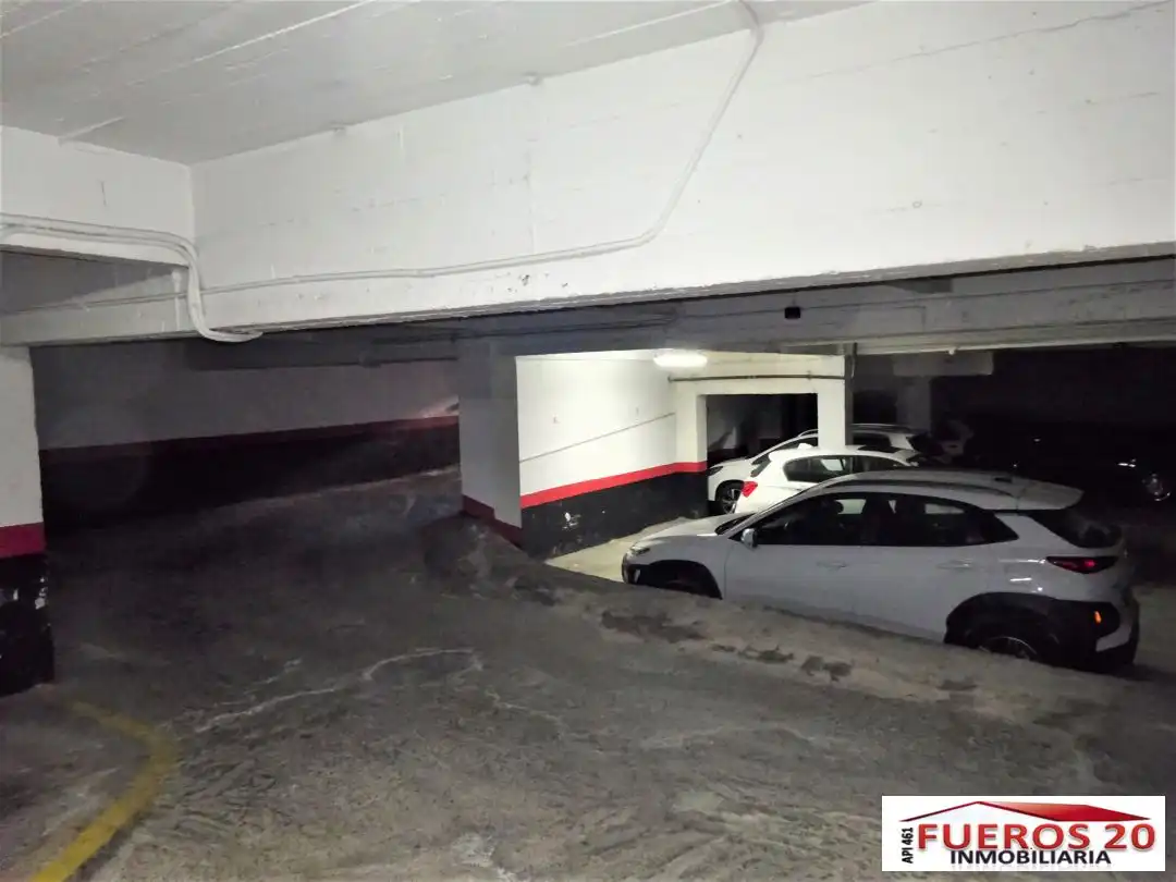 Parkplatz von Garage zum Verkauf in Barakaldo 
