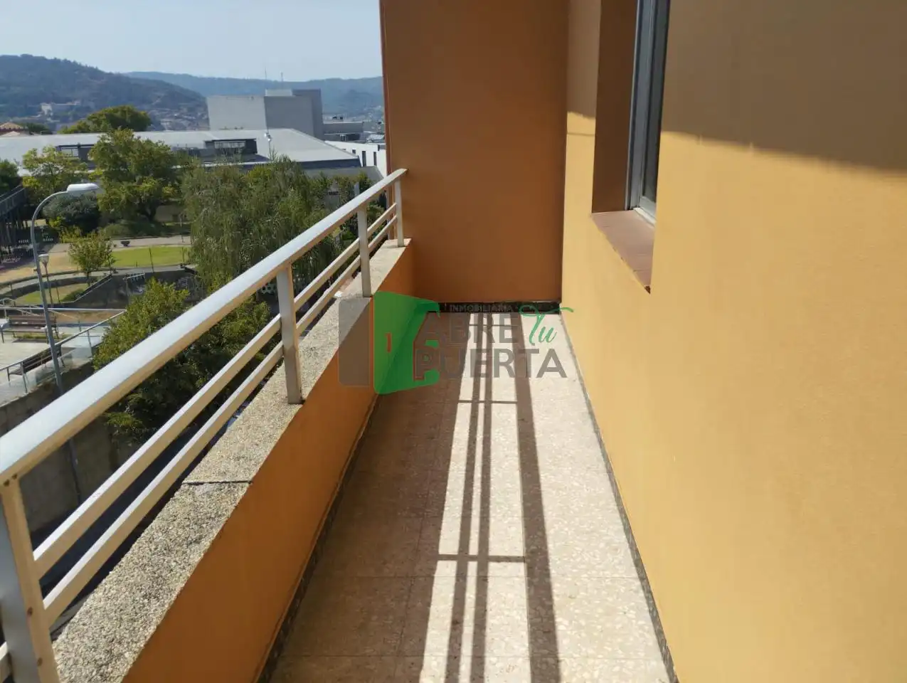 Terraza de Piso en venta en San Miguel de la Ribera con Calefacción, Trastero y Amueblado
